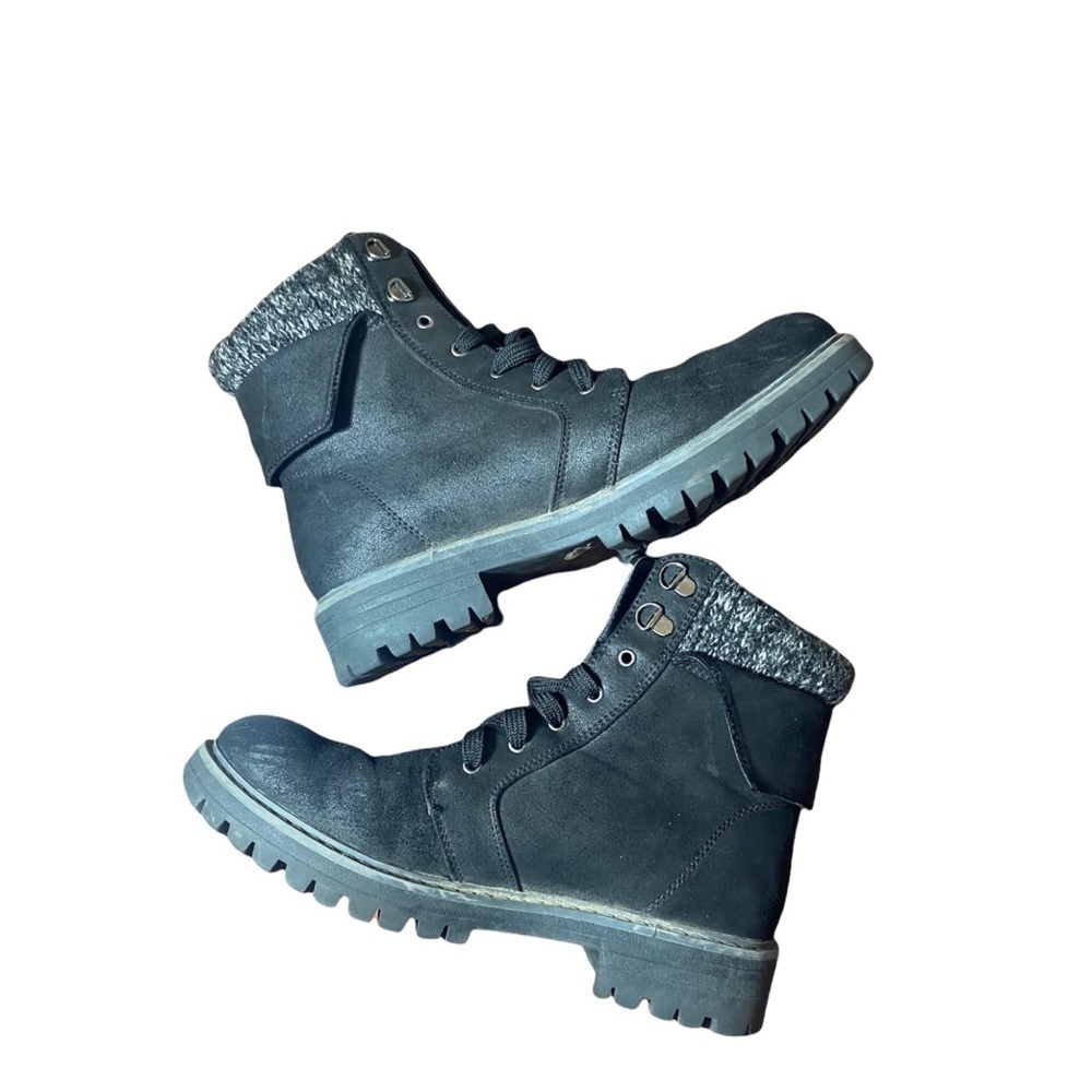 Cliffs black booties